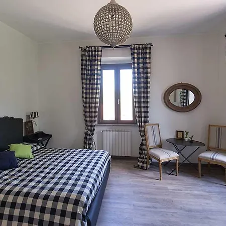 Casa di campagna Casale Virginia Cesariano
